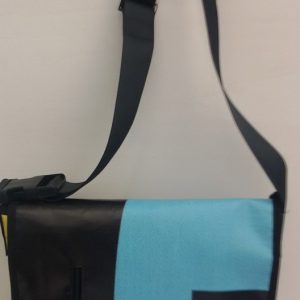 bag-tracolla-azzurraneragialla-piccola